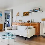 Modern Apartment -1Br-3P- Trocadero
